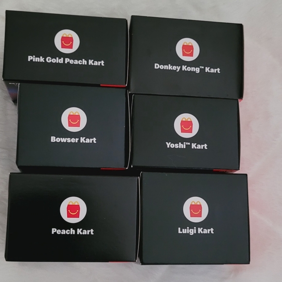 McDonald's 2024 Mariokart Deluxe 8 Nintendo Switch Kid's Toy - Picture 9 of 15